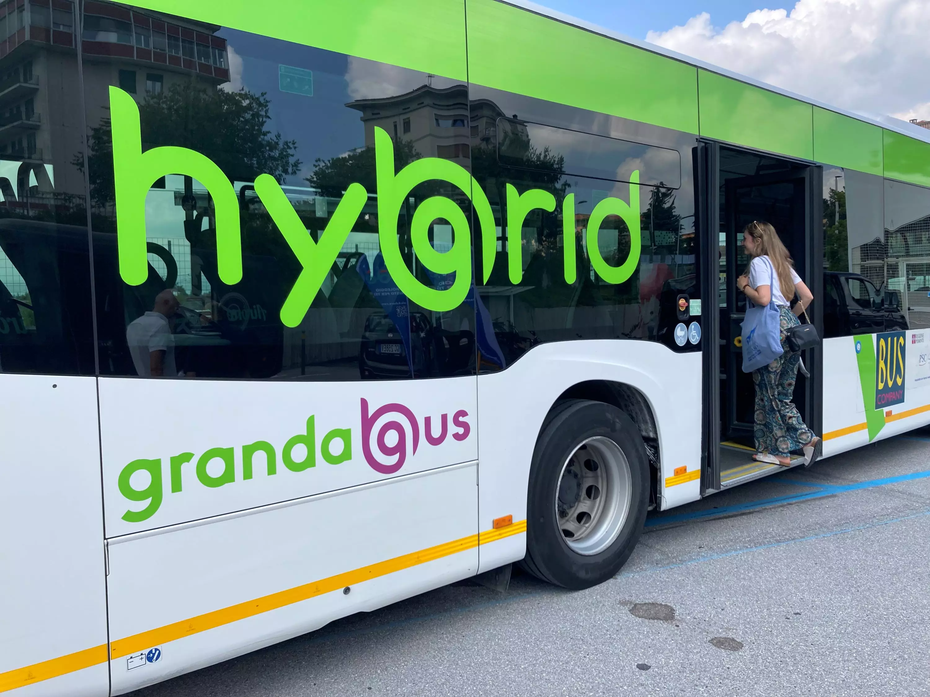 Granda Bus